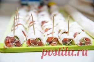 Рулетики из лаваша с рыбой