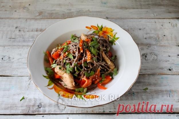 Гречневая лапша с курицей и овощами — рецепт с фото пошагово