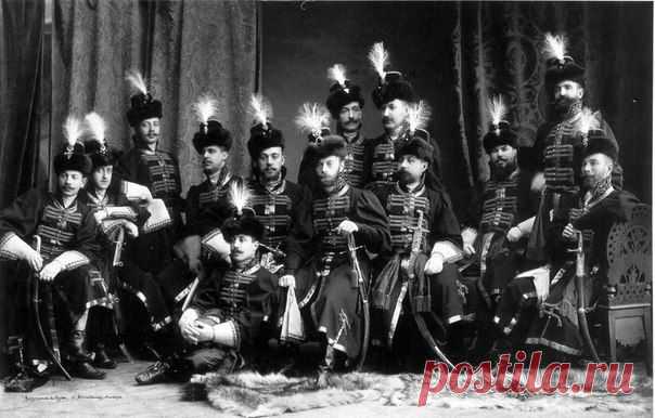 Группа офицеров Лейб-гвардии Преображенского полка / Историческая справка