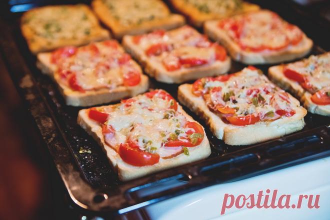 Горячие бутерброды в духовке. Отличный способ быстро и эффективно отбить внезапное нападение прожорливых подростков