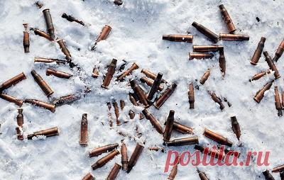 Военный РФ рассказал, что ВСУ теряют бойцов под Артемовском из-за плохой коммуникации. Старший снайпер группировки войск Южного военного округа уточнил, что такие ситуации на этом участке фронта происходят периодически в разных обстоятельствах