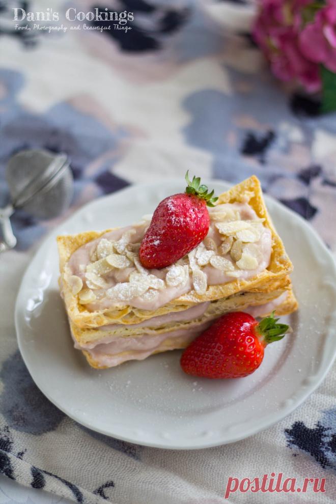 Милфьой с ягоди и бадеми | Dani's Cookings