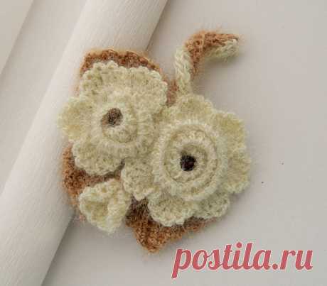 Crochet Brooch Ivory Rose Brooch Corsage от CraftsbySigita