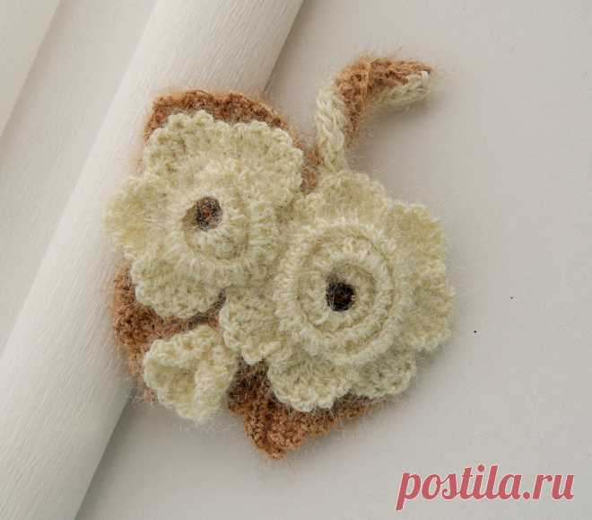 Crochet Brooch Ivory Rose Brooch Corsage от CraftsbySigita