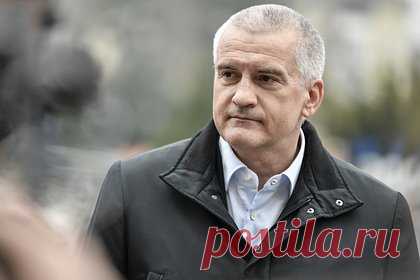 Глава Крыма сообщил о работе ПВО в Джанкое. Глава Крыма Сергей Аксенов сообщил о работе ПВО около Джанкоя. По предварительным данным, обломки повредили домовладение и магазин. В результате прошедшего ранен один человек. На место происшествия выехал зампред Совета министров Крыма Игорь Михайличенко. В настоящее время оцениваются последствия атаки.