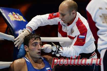 Осужденный за наркотики российский боксер выиграл первый профессиональный бой. Российский боксер Георгий Кушиташвили провел первый бой на профессиональном ринге. Спортсмен встретился с Денисом Грачевым в рамках вечера бокса в Екатеринбурге и выиграл поединок. В четвертом раунде бой был остановлен рефери, который зафиксировал победу Кущиташвили техническим нокаутом.