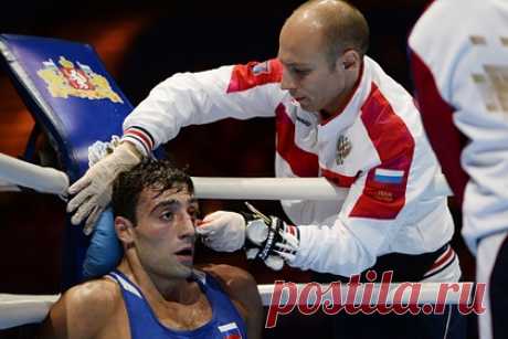 Осужденный за наркотики российский боксер выиграл первый профессиональный бой. Российский боксер Георгий Кушиташвили провел первый бой на профессиональном ринге. Спортсмен встретился с Денисом Грачевым в рамках вечера бокса в Екатеринбурге и выиграл поединок. В четвертом раунде бой был остановлен рефери, который зафиксировал победу Кущиташвили техническим нокаутом.