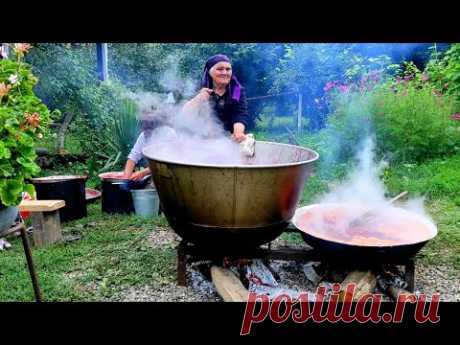Готовим Кислосладкий Соус из Алычи в Казане Викингов (Для Русского языка включите субтитры)