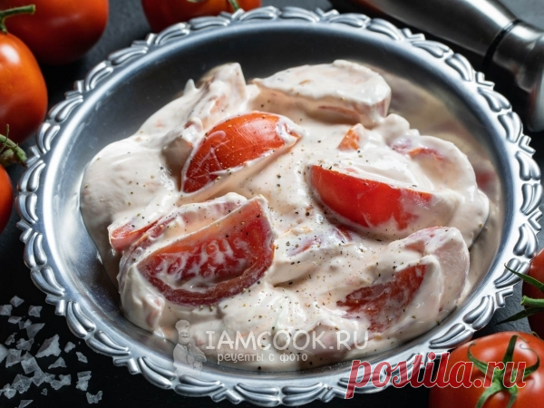 Салат с творогом и помидорами — рецепт с фото Очень простой, очень вкусный и быстрый салат с творогом и помидорами - палочка-выручалочка на все случаи жизни.