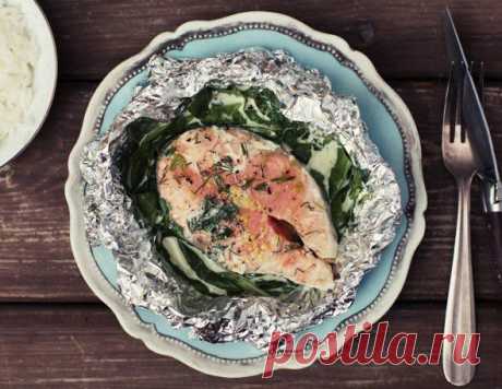 Красная рыба в конвертиках с шпинатом и сливками | Вкусный год с Анной Людковской