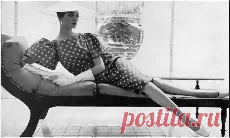 Simone, photo by Gleb Derujinsky, Harper's Bazaar, April 1959