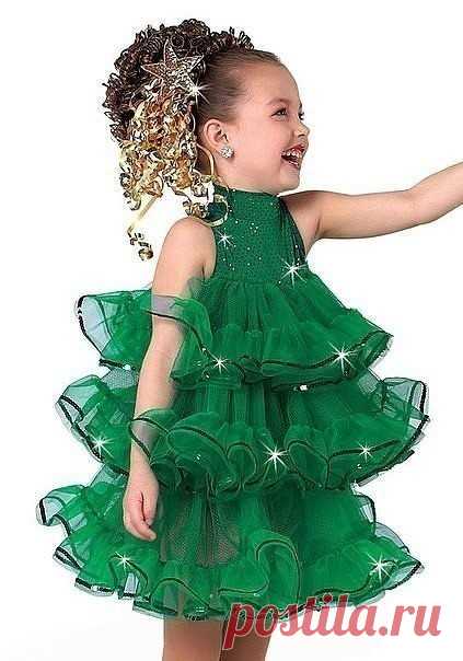 Костюм елочки для ребенка. Красивая идея!