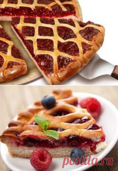 Пирог с малиновым вареньем.