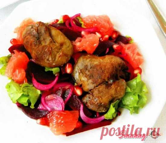 Теплый салат с куриной печенью