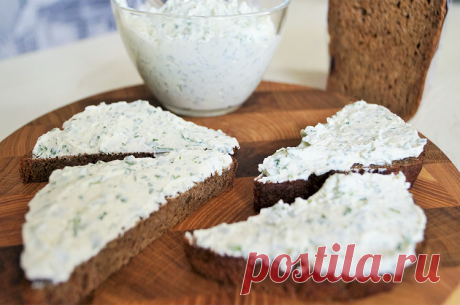 Удивительная намазка на хлеб 


Нежнейшая и вкусная бутербродная паста! Её можно намазывать на хлеб, заворачивать в лаваш. Отлично подходит как для завтрака, так и для перекуса!
Ингредиенты

творог (5-9%) 200 г
зелень петрушки
че…