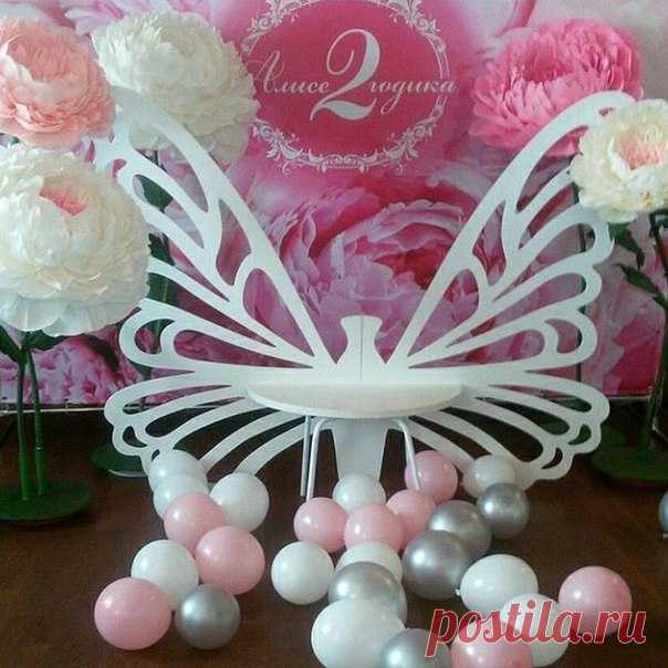 Бабочка скамеечка! С любым декором или без - прекрасная фотозона для Вашего праздника! Аренда. Бронь по вотсап 89625005357 или в директ
#хочусвадьбу27 #свадебноеагентствонатальиким #фотозонанасвадьбу #фотозонахабаровск #декорсвадьбыхабаровск #свадебныйхабаровск #хабаровск @ Березовка