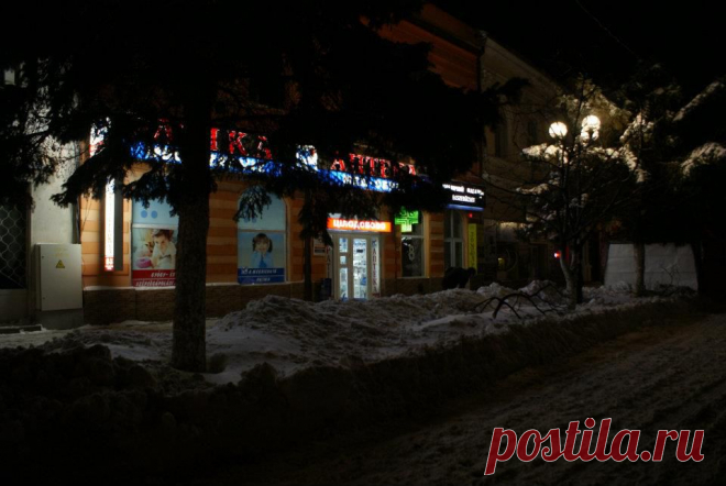 сугробы в центре города