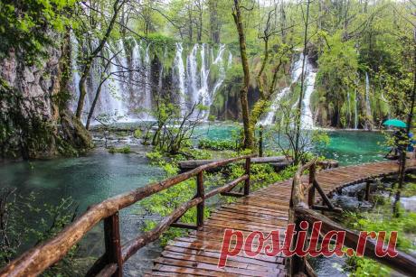 Ничего не предвещало беды, но ближе к ночи в горах пошел снег. Дорога на Плитвицкие озера | dadknowhow. С папой интересно | Яндекс Дзен