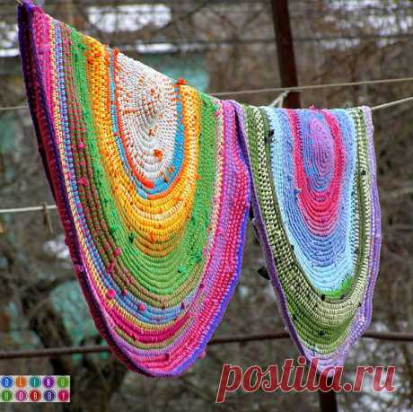&quot;Бабушкин&quot; коврик из футболок и остатков пряжи.