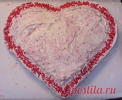 Making a Heart Shaped Cake