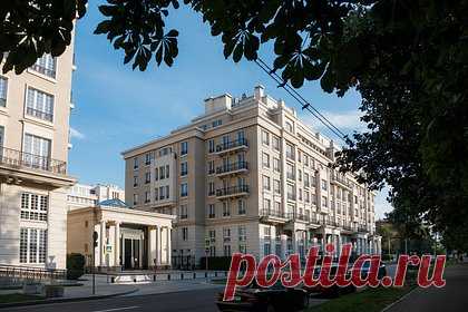 Число сделок с безрисковым жильем стало рекордным. В период с января по сентябрь 2022 года в Москве зарегистрировано 85,7 тысячи договоров долевого участия с использованием эскроу-счетов в отношении жилой и нежилой недвижимости. Показатель стал рекордным за все время действия механизма. Положительная динамика относительно трех кварталов 2021-го составила 12,5 процента.