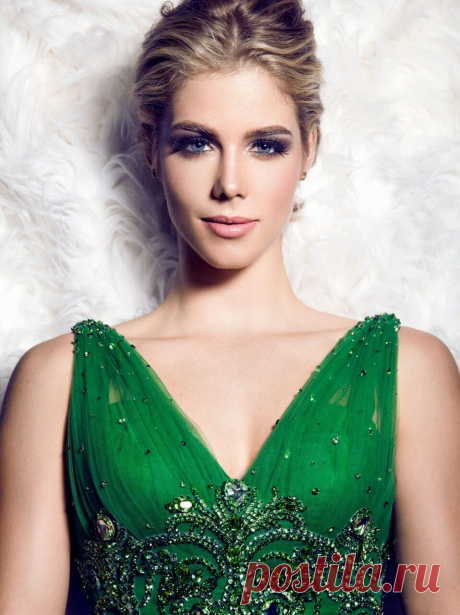 Эмили Бетт Рикардс