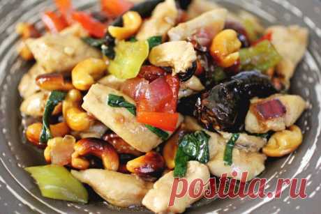 Курица по-тайски с орешками кешью - Гай Пад Мед: рецепт с фото, как приготовить Курица по-тайски с орешками кешью - Гай Пад Мед. Готовим дома вкусную курицу по-тайски с орешками кешью - Гай Пад Мед. Рецепт приготовления курицы по-тайски с орешками кешью.