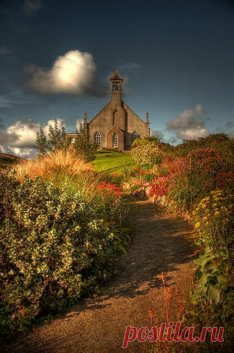 pagewoman:
“ Weisdale Kirk,Weisdale,Shetland Isles,Scotland  ”