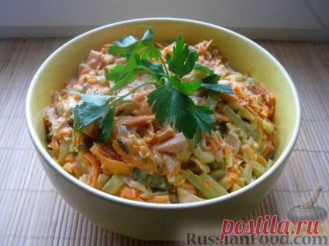 Рецепт: Салат «Обжорка» с курицей на RussianFood.com