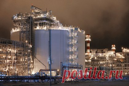 Россия призвала Пакистан начать закупки ее СПГ до конца года. В Минэнерго призвали Пакистан начать обсуждение поставок сжиженного природного газа (СПГ) с российскими компаниями. Пакистану не следует медлить с началом переговоров с «Газпромом» и «Новатэком» — уже к концу 2023 года у этих компаний могут появиться свободные объемы газа для отправки в южно-азиатскую страну.