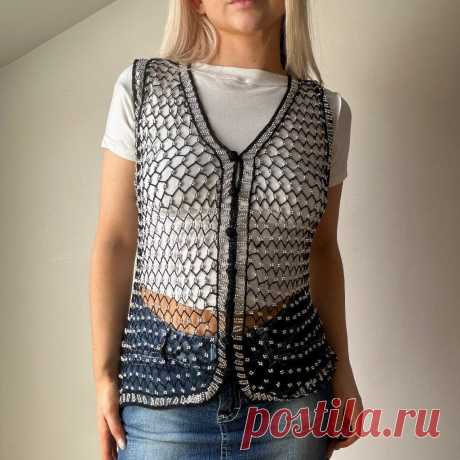 New Sensations Crochet Top - Medium Silver Acrylic Description:Vintage silver New Sensations crochet top, fits medium.GENDER: womens CONDITION: very good.STYLE: crochet topERA: 2000sCOLOUR: silverFABRIC: acrylicNotes: Model Measurements: UK Size 8-10. Height: 5ft, Bust: 32”, Waist: 27”-28”, Hips: 37”, Inseam: 27”