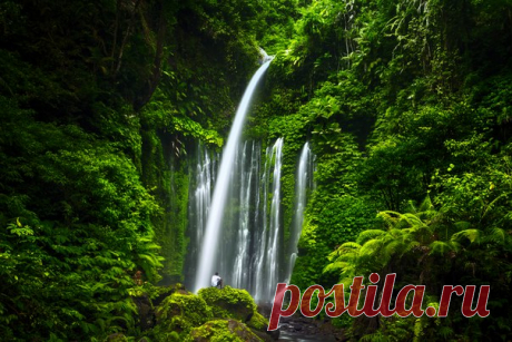Водопад Air Terjun Tiu Kelep. Остров Ломбок, Индонезия.
