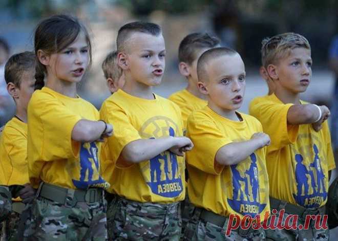 (2) Facebook