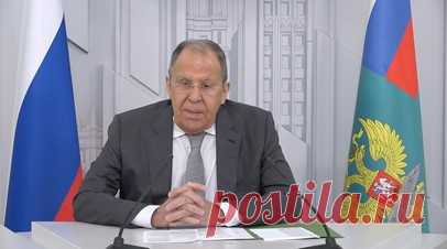 «По конституции он нелегитимен»: Лавров о юридических аспектах подписания документов по переговорам. Когда на переговорах дело дойдёт до юридических документов, подписывающее их лицо от Украины должно быть легитимным. Об этом заявил Сергей Лавров в интервью NBC News. По его словам, Зеленского Москва признаёт только де-факто главой киевского режима. В таком качестве с ним готовы говорить при соблюдении условий, добавил глава МИД РФ. Читать далее