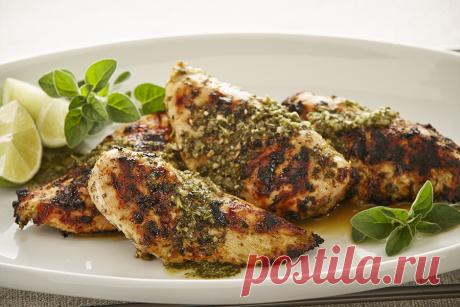 Курица чимичурри (или говядина) - кошерные рецепты / сертификация ou Kosher Chimichurri-это смелый ароматный травяной соус, который так же распространен в Аргентине, как кетчуп в Северной Америке. Смотрите ниже для адаптации говядины этого рецепта источник: здоровая кухня Norene.