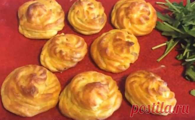 Вкуснейшие «розочки» из обычной картошки, которые выручат хозяйку, если гости уже на пороге
