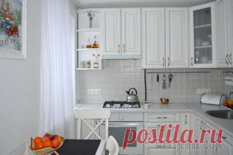 Кухня: на 5,7 "квадрата", но вместительная Рассказ Елизаветы из Минска:
— Площадь кухни — всего 5,7 м2. Изначально нам с мужем казалось, что в такую комнату вообще нереально вместить все то, что мы запланировали. Не хотелось отказываться ни от...