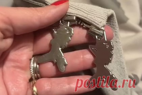 Женщина год не замечала изображение стриптизерш на кофте 11-летней дочери. Блогерша разглядела непристойный принт на одежде дочери через год после покупки и возмутилась увиденному. На размещенных кадрах она призналась, что месяцами не замечала пошлые, на ее взгляд, рисунки на ткани и форму молнии вещи. «Я думала, что это феи. Оказалось, что это стриптизерши», — уточнила женщина.
