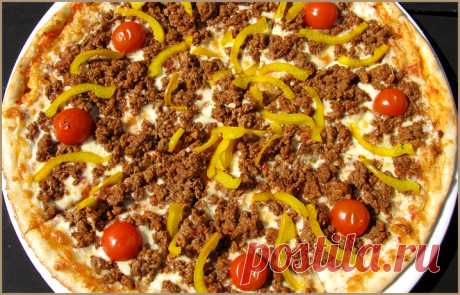 Пицца Болоньезе (Pizza Bolognese), рецепт пиццы с мясным фаршем с фото, как приготовить пиццу - Пивной ресторан Бургомистр в центре Москвы
