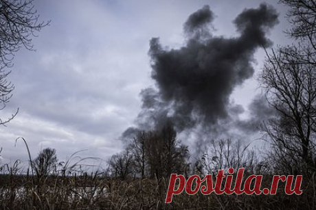Стало известно о взрыве в Кривом Роге. В Кривом Роге Днепропетровской области Украины произошел взрыв. Об этом пишет украинское издание «Страна.ua» в Telegram-канале. «О взрыве в Кривом Роге сообщают паблики», — сказано в публикации. В результате взрывов 2 января в городе Никополь Днепропетровской области были повреждены промышленное предприятие.