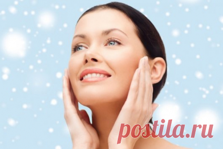 Секреты красоты. Зимний косметический уход 
Эксперт индустрии красоты Алексей Савостин рассуждает о том, почему не обязательно менять косметику в период холодов, а также делится несколькими лайфхаками, что делать с кожей во время сильных мороз…