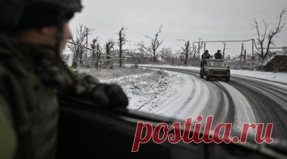 Освобождение Яблоково, ликвидация окружённых формирований ВСУ и продвижение ВС РФ: как развивается ситуация в зоне СВО. Российская армия освободила Яблоково в Запорожской области — в результате под контроль ВС РФ перешла территория площадью более 6 кв. км. Ранее завершилось освобождение Орестополя, Рога и Даниловки. Ситуация под Красноармейском (Покровском) и Купянском остаётся для ВСУ тяжёлой, продолжается зачистка окружённых формирований. На других участках фронта ВС РФ также продолжают…