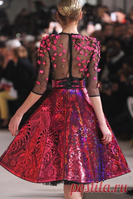 Manish Arora | Fall 2012