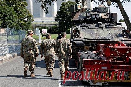 НАТО перебросила в Польшу американские танки Abrams. Руководство НАТО отправило в Польшу около 700 единиц военной техники, в том числе американские танки Abrams. По информации издания, вооружение доставили на территорию страны морским путем, после разгрузки в порту Гдыня танки отправили по железной дороге в восточные регионы Польши, в частности в район Кракова.