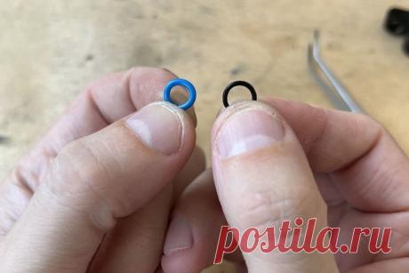 Как сделать самодельное уплотнительное кольцо, если заводское не держит давление | Мастерская... Во многих деталях с высоким давлением применяются специальные резиновые кольца, которые плотно прилегают к обеим частям, тем самым не пропуская жидкость или газ. Но со временем кольцо может...