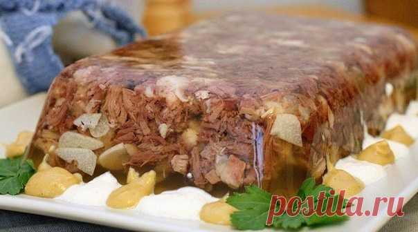 ЗАЛИВНОЕ И ХОЛОДЕЦ НА НОВЫЙ ГОД: ТОП-8 РЕЦЕПТОВ