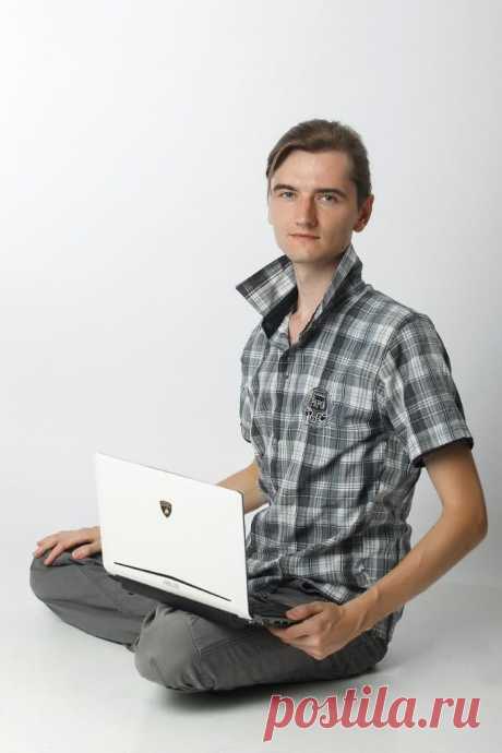 О чём это видео:
1. История знакомства с йогой.
2. «Да, я, наверное, йог, раз мне доверили такое!»
3. Правила придуманы не просто так.
4. Мудрый человек — это тот человек, который всё воспринимает с позиции сердечного центра.
5. Архитектор или йог? Как совместить?
6. Проект &quot;Шри-Трипура&quot;. Путешествие на Алтай.
7. Внутри меня как бы отдельный мир живёт...
8. Не серьёзный блиц-опрос.
9. Пожелания.

Полный текст интервью: 
https://docs.google.com/document/d/1d...