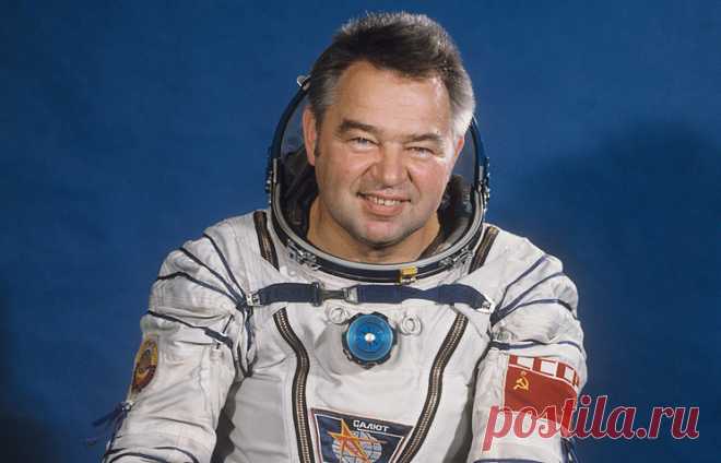 Космонавт №34: в Москве скончался Георгий Гречко - Космос - ТАСС