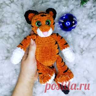 Тигруша амигуруми. Схемы и описания для вязания игрушек крючком! Бесплатный мастер-класс от Александры Антиповой по вязанию плюшевого тигра по имени Тигруша крючком. Размер вязаной игрушки примерно 18 см. Для изгото…