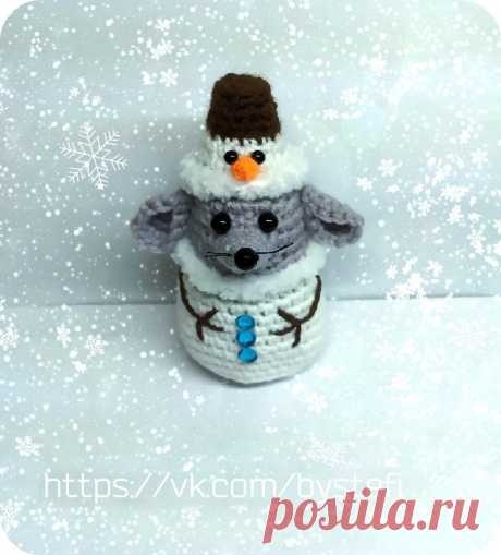 Мастер-класс PDF по вязанию мышонка в костюме снеговика крючком #схемыамигуруми #амигуруми #вязаныеигрушки #amigurumipattern #amigurumi #crochetmouse #crochetpattern #amigurumitoy #amigurumimouse #вязанаямышь
